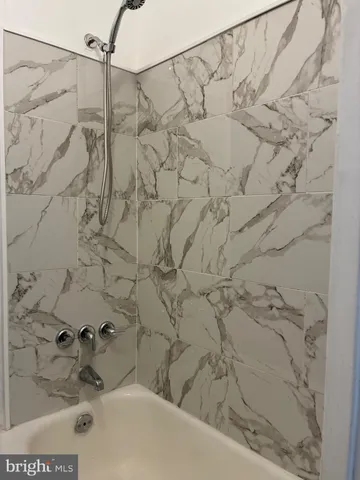 $950 | 120 Francis Street, Unit 1, Darby, PA 19023