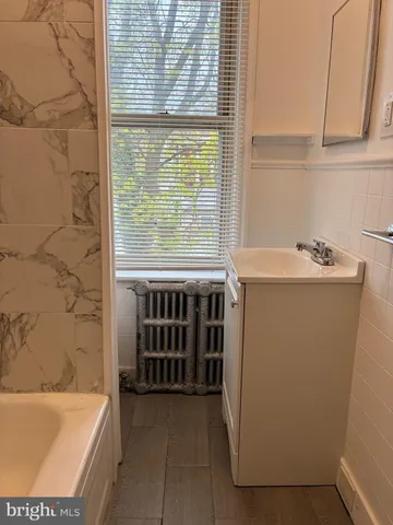 $950 | 120 Francis Street, Unit 1, Darby, PA 19023