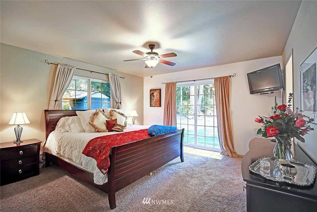 4435 Rollinghill Road Clinton, WA 98236 - Photo 14 of 25 Gallery Image 14