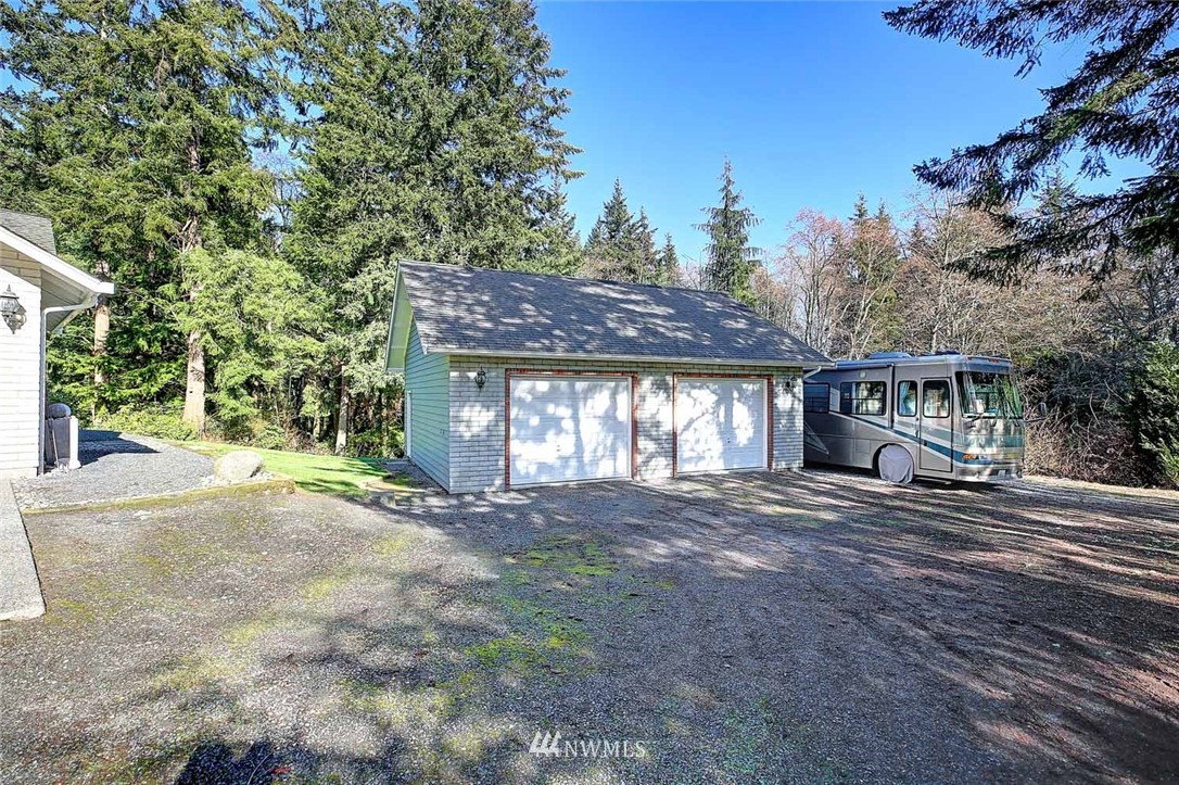 4435 Rollinghill Road Clinton, WA 98236 - Photo 3 of 25 Gallery Image 3
