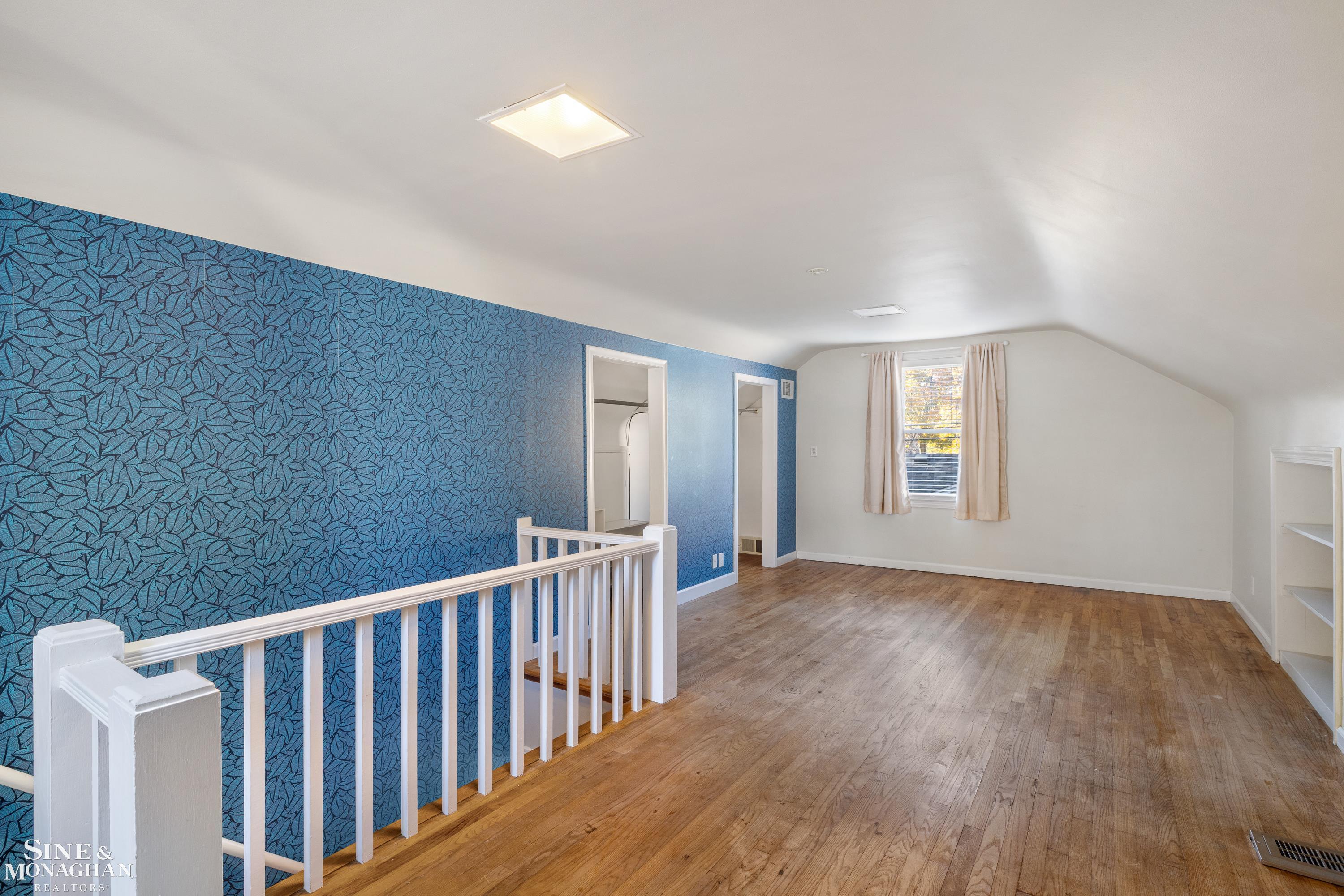 2073 Hampton Road Grosse Pointe Woods, MI 48236 - Photo 21 of 39