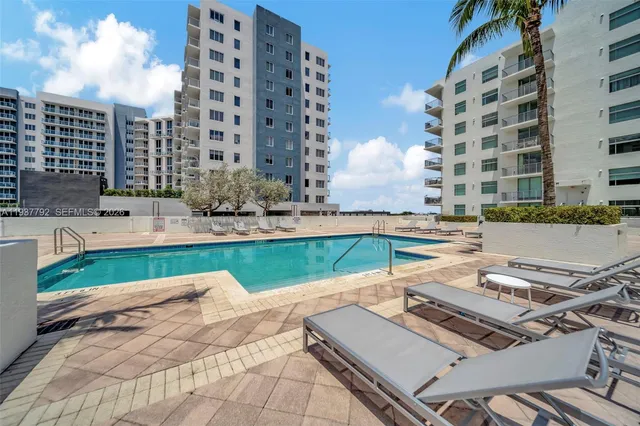 $2,250 | 140 South Dixie Highway, Unit 602, Hollywood, FL 33020