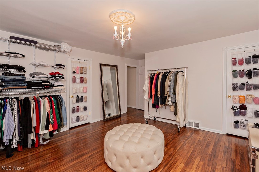 3685 Lytle Road Beachwood, OH 44122 - Photo 17 of 27 Spacious Bedroom being used as a Dressing Room