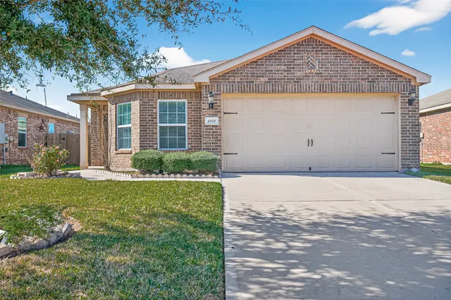 $1,900 | 4918 Jagged Cliff Lane, Rosenberg, TX 77469