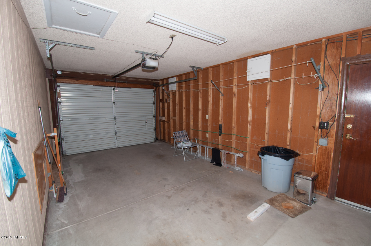 7517 North Oldfather Road Tucson, AZ 85741 - Photo 10 of 17