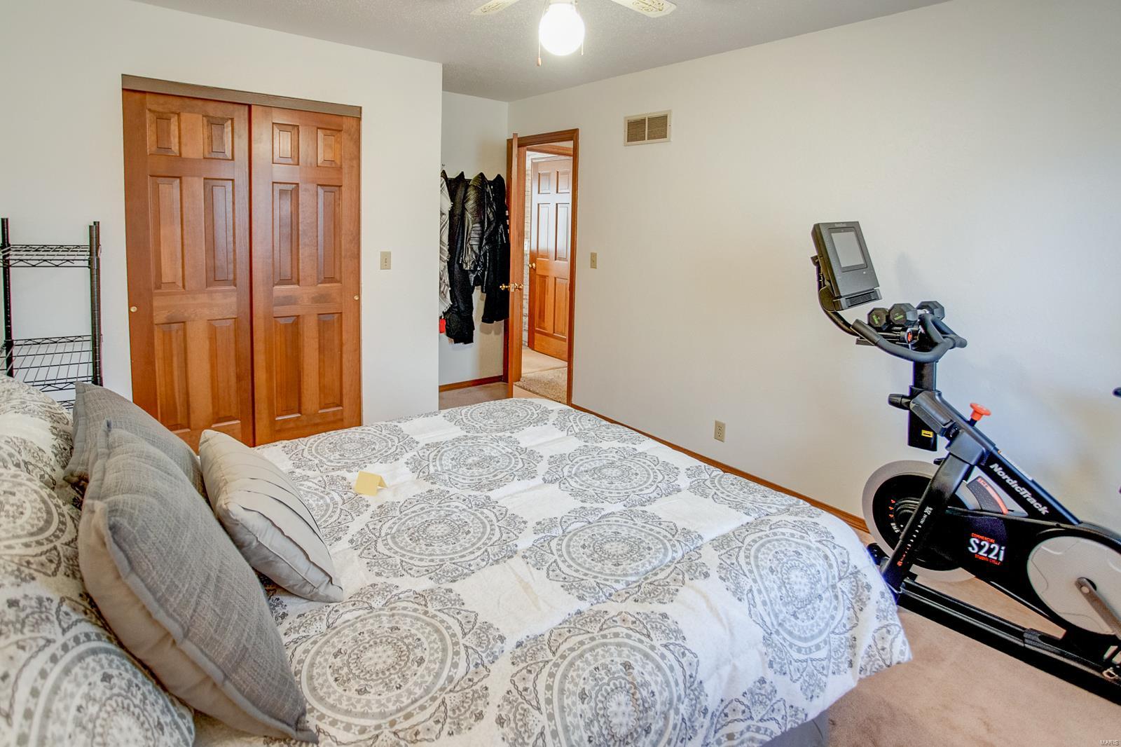 9142 East Mill Creek Road Troy, IL 62294 - Photo 22 of 48 Gallery Image 22
