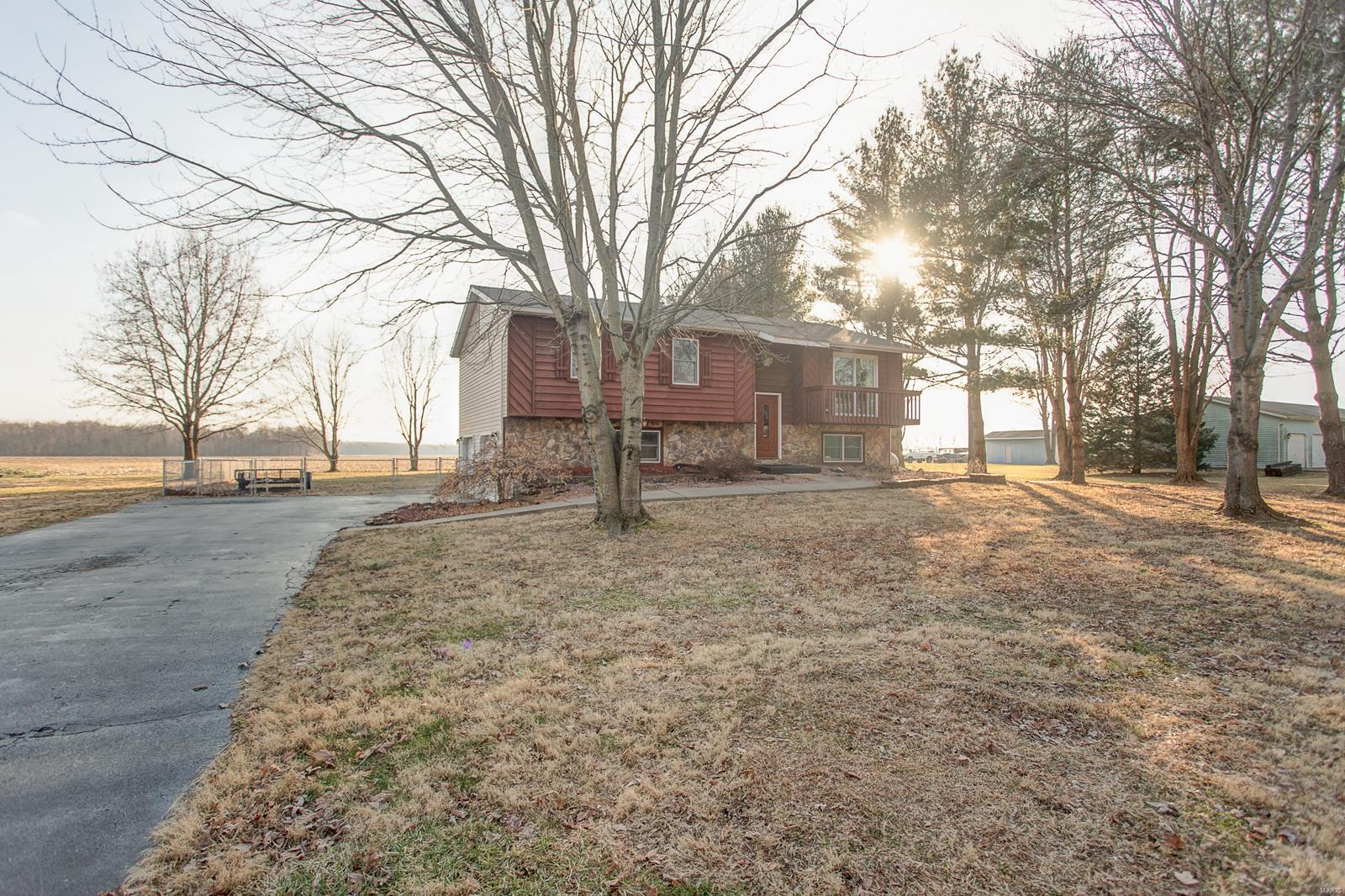 9142 East Mill Creek Road Troy, IL 62294 - Photo 36 of 48 Gallery Image 36