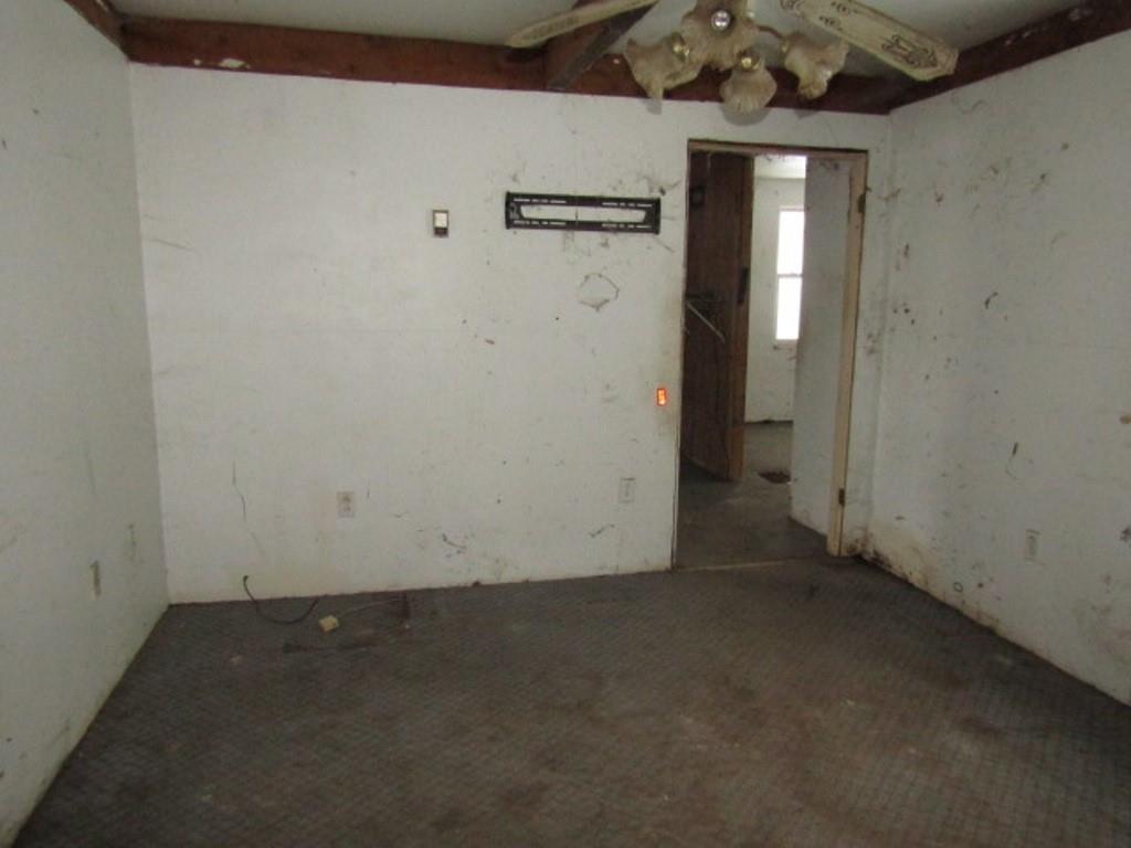 6000 Station Hill Road Gibsonia, PA 15044 - Photo 11 of 18 an empty room with closet
