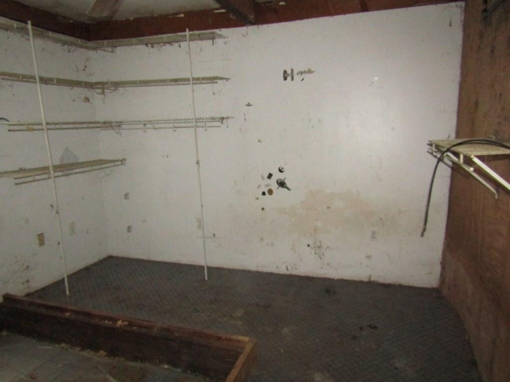 6000 Station Hill Road Gibsonia, PA 15044 - Photo 12 of 18 an empty room with a empty space