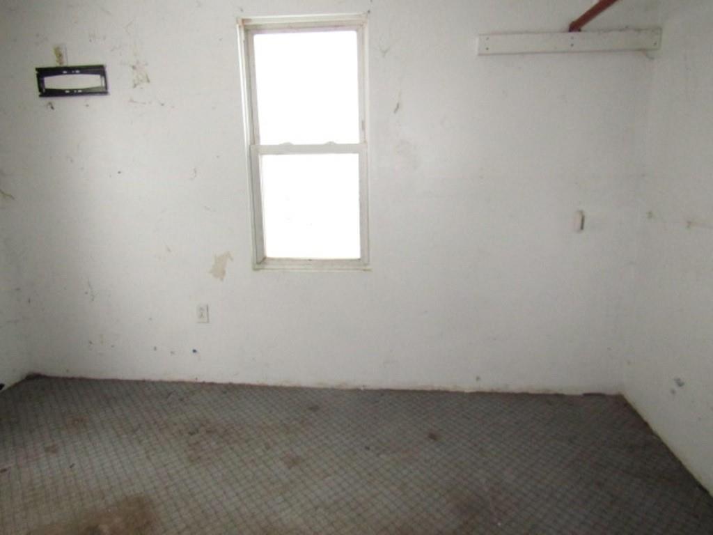 6000 Station Hill Road Gibsonia, PA 15044 - Photo 15 of 18 an empty room with a window