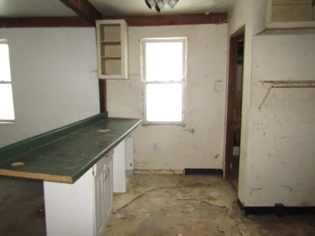 a view of utility room