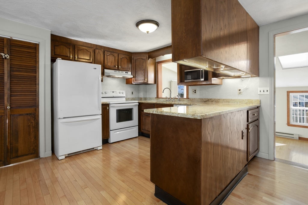 24 Hillcrest Road Wakefield, MA 01880 - Photo 11 of 33 Gallery Image 11