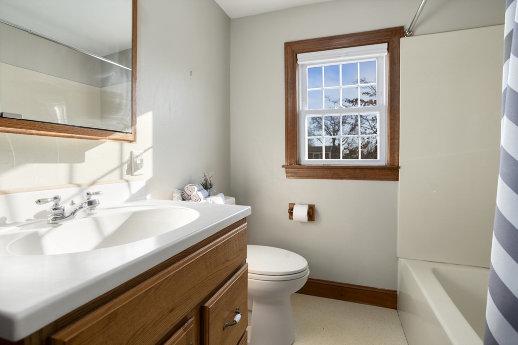 24 Hillcrest Road Wakefield, MA 01880 - Photo 19 of 33 Gallery Image 19