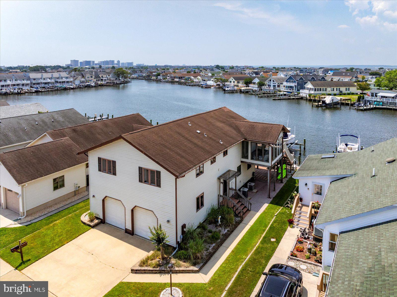 607 S. Surf Rd waterfront