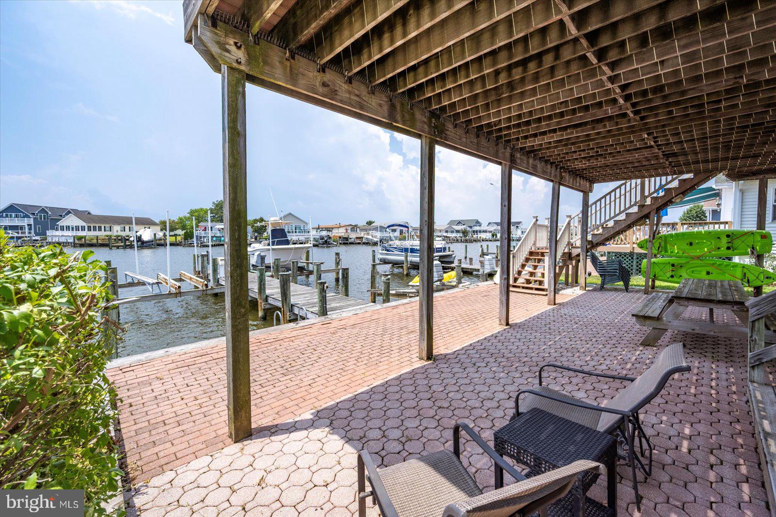 607 South Surf Road Ocean City, MD 21842 - Photo 32 of 91 1st level Patio