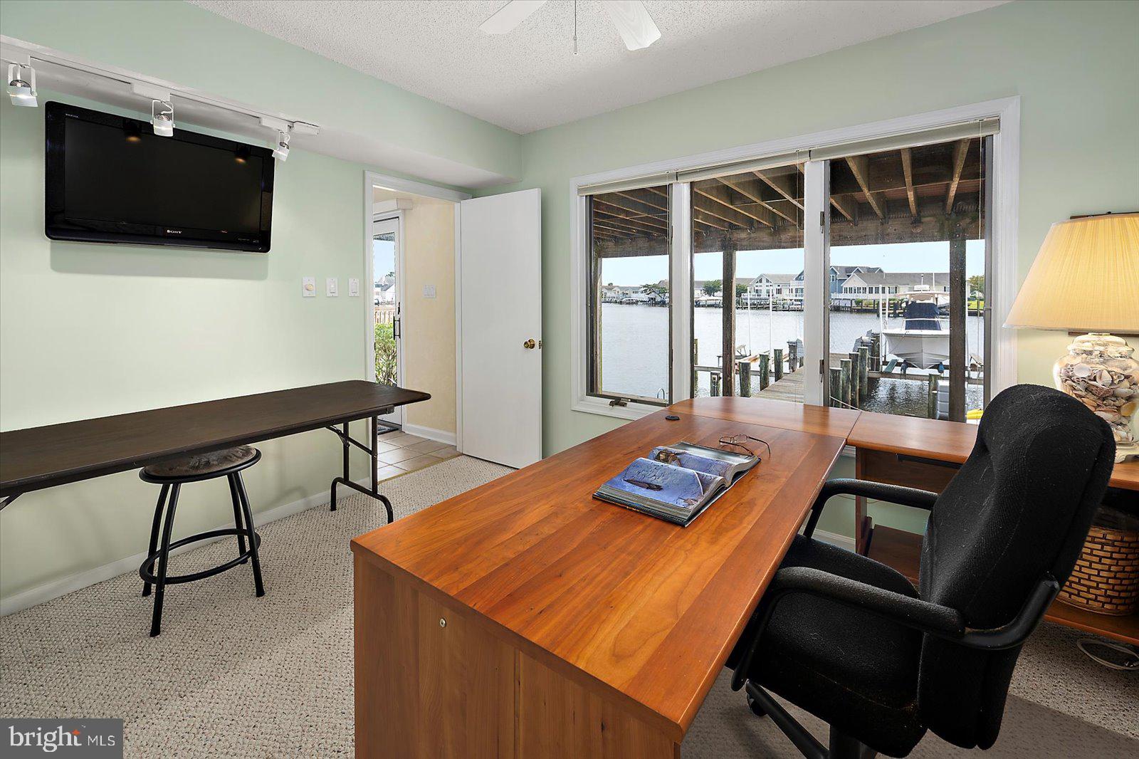 607 South Surf Road Ocean City, MD 21842 - Photo 10 of 91
Office or 5th bedroom