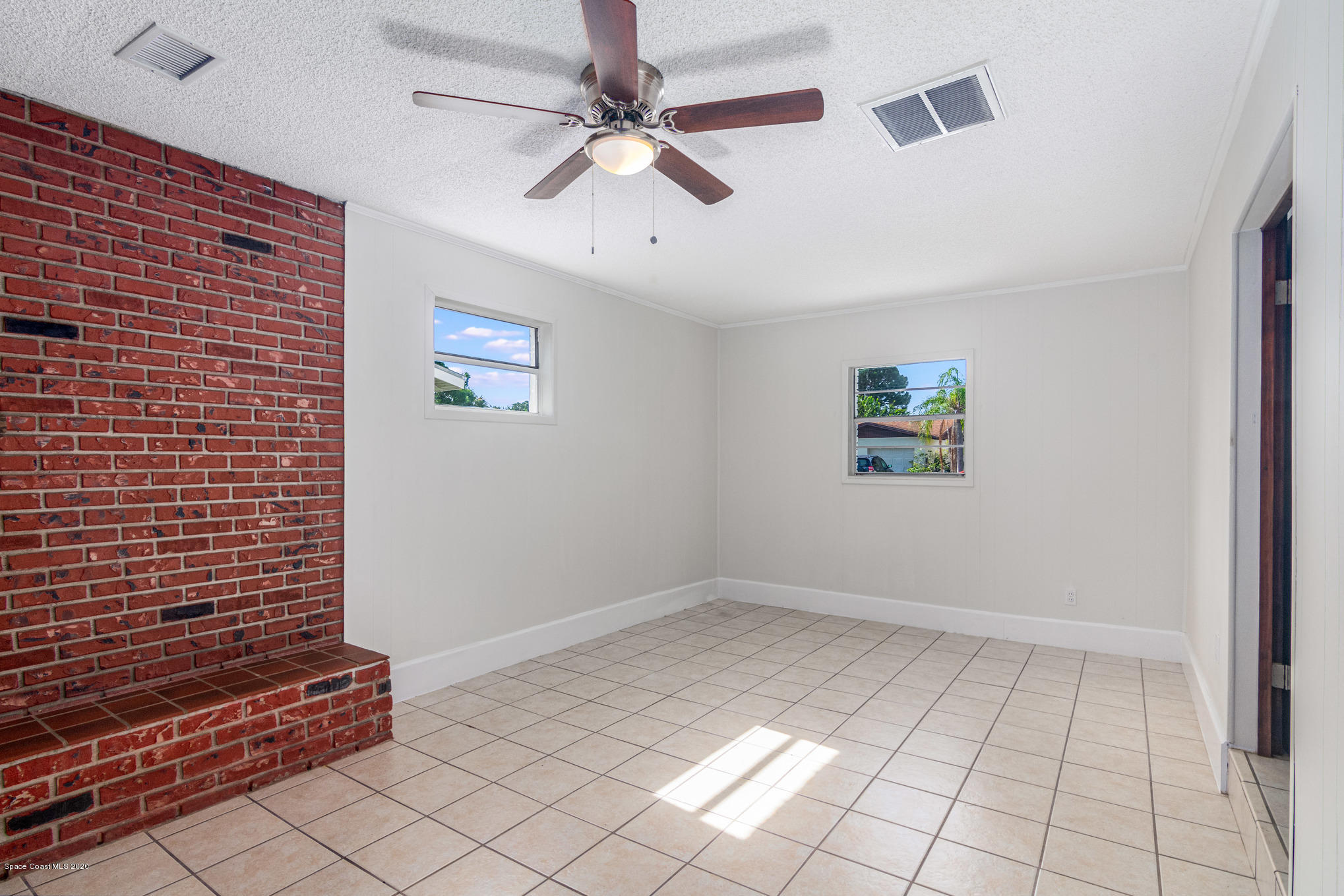 434 Count Street Melbourne, FL 32901 - Photo 9 of 26 a view of an empty room
