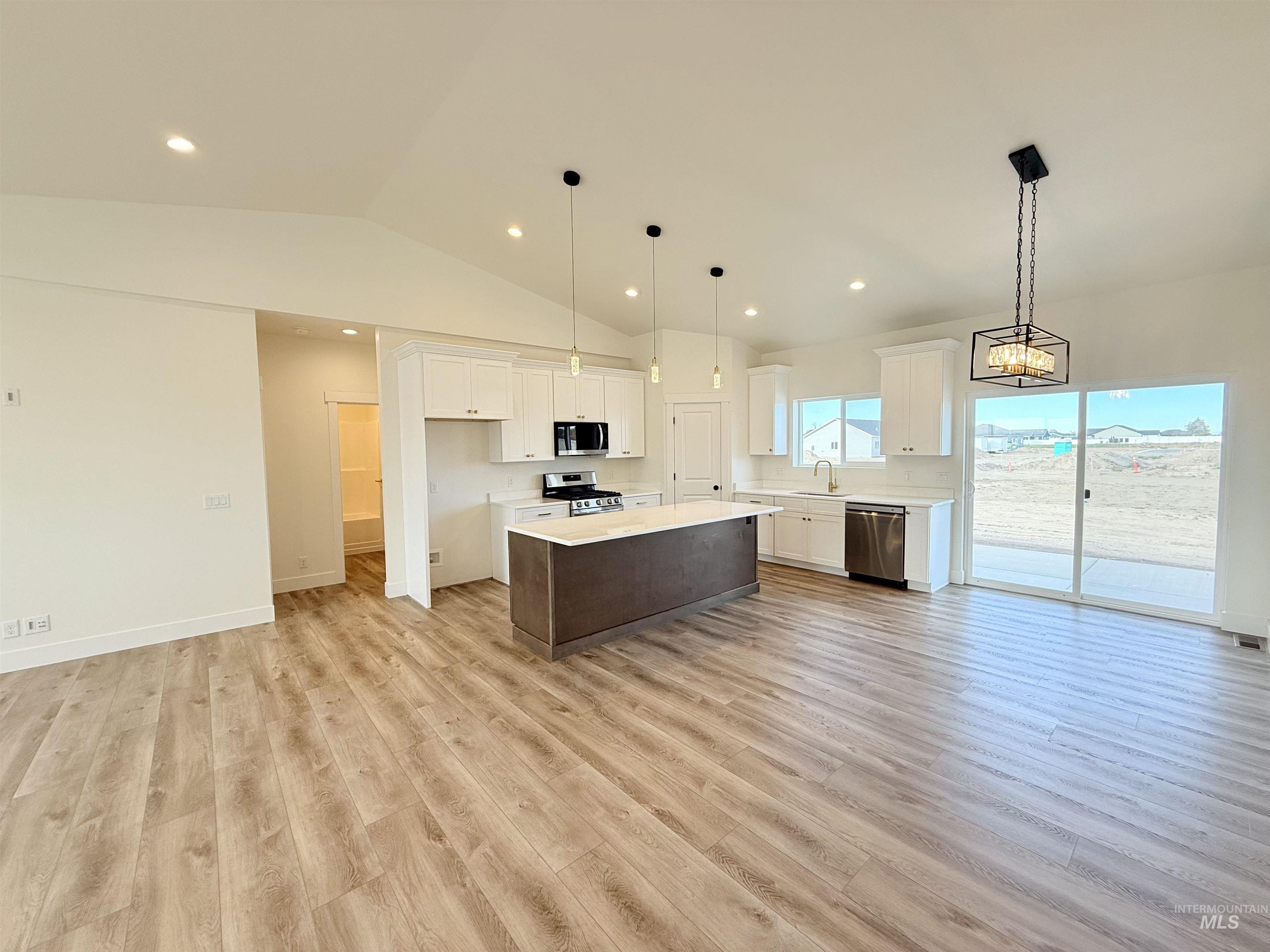 1412 Cardon Court Rupert, ID 83350 - Photo 7 of 28