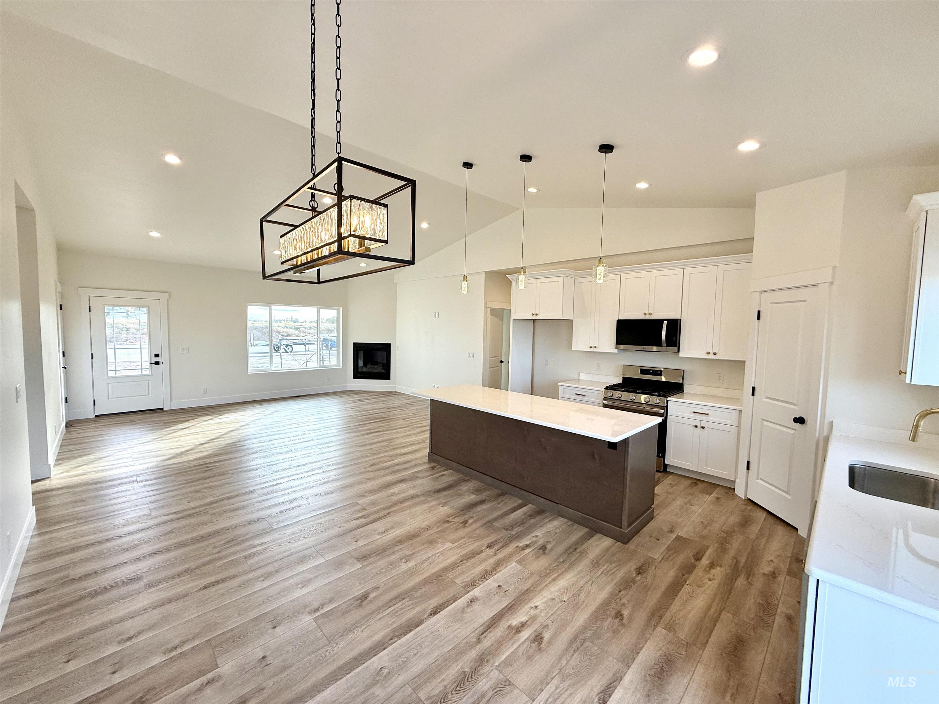 1412 Cardon Court Rupert, ID 83350 - Photo 8 of 28