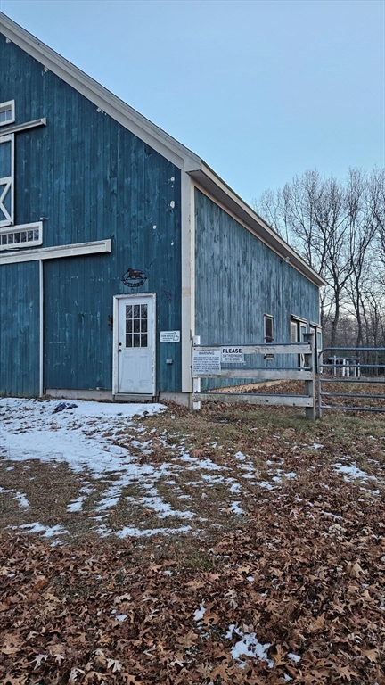 288 High Street Uxbridge, MA 01569 - Photo 4 of 24 a house view with backyard space