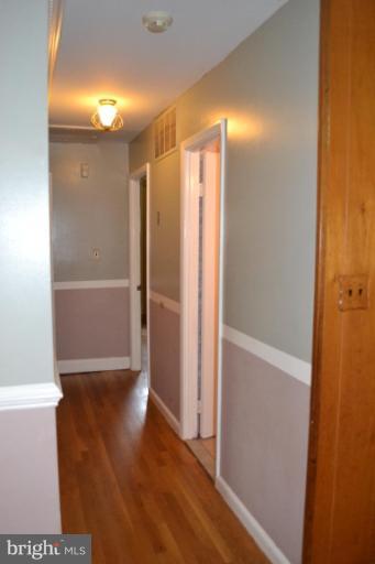 7011 Dolphin Road Lanham, MD 20706 - Photo 17 of 30 Hallway