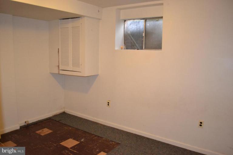 7011 Dolphin Road Lanham, MD 20706 - Photo 27 of 30 Bedroom #3