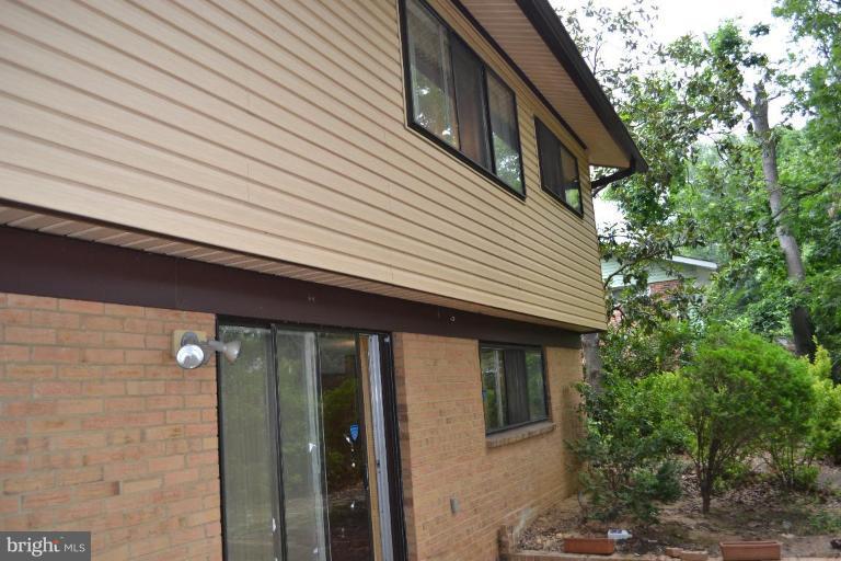 7011 Dolphin Road Lanham, MD 20706 - Photo 4 of 30 Exterior (Rear)