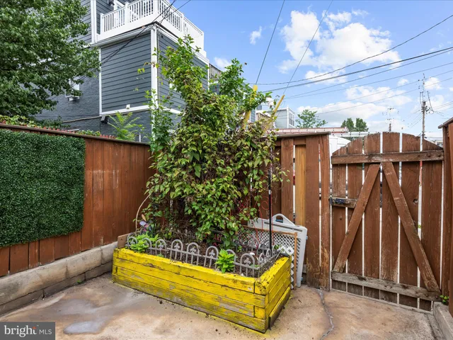 $210,000 | 410 East Fort Avenue, Baltimore, MD 21230