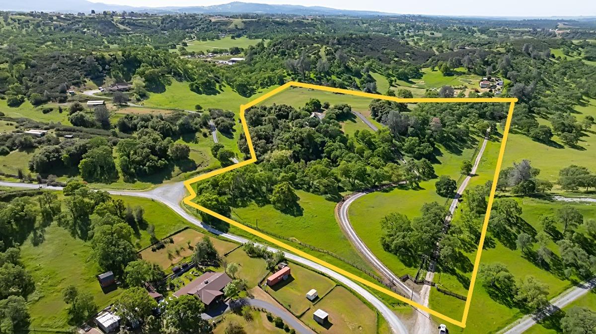 184 Carmel Road Burson, CA 95225 - Photo 23 of 39 a view of a tennis court