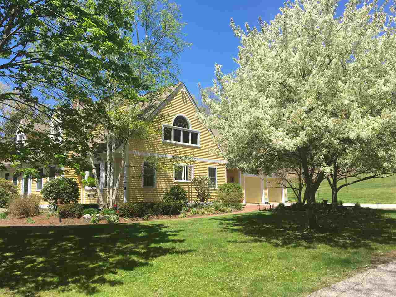 7 Windsor Road Bow, NH 03304 - Photo 4 of 40