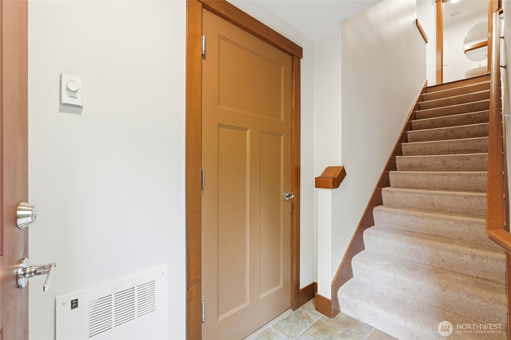 725 North 95th Street, Unit B Seattle, WA 98103 - Photo 3 of 29