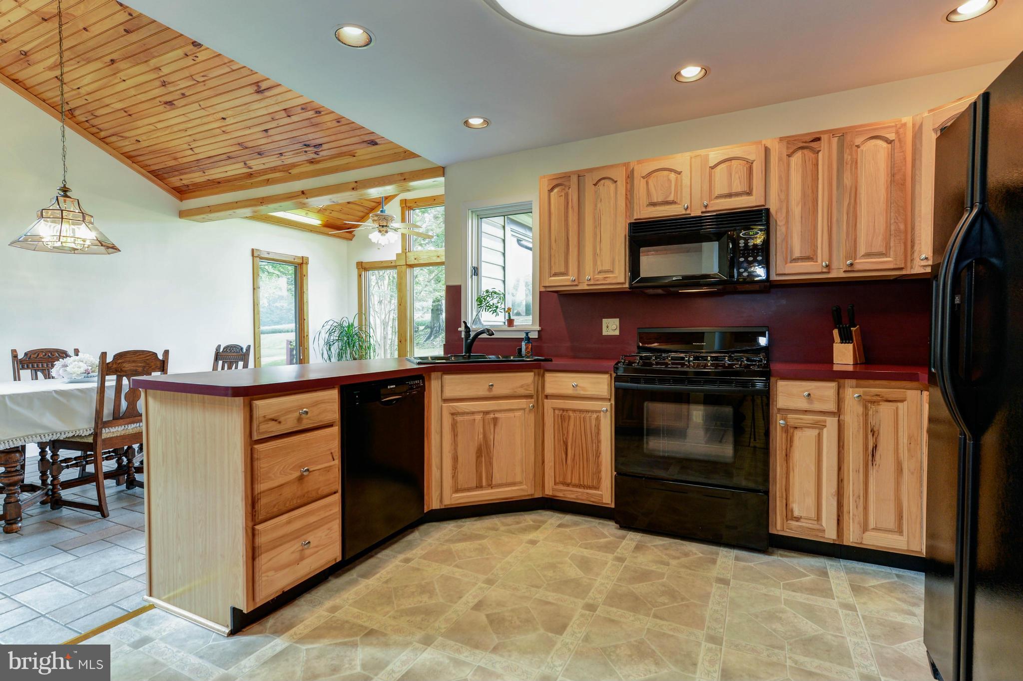 730 Oldfield Point Road Elkton, MD 21921 - Photo 7 of 25 Kitchen