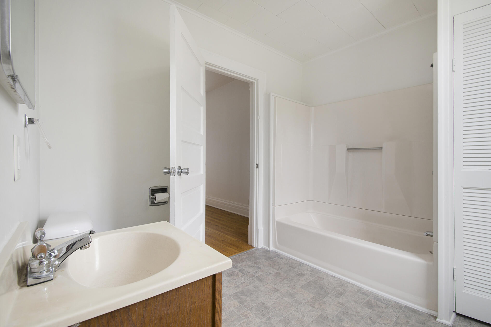 440 East Michigan Avenue Three Rivers, MI 49093 - Photo 15 of 20 DSC_8013