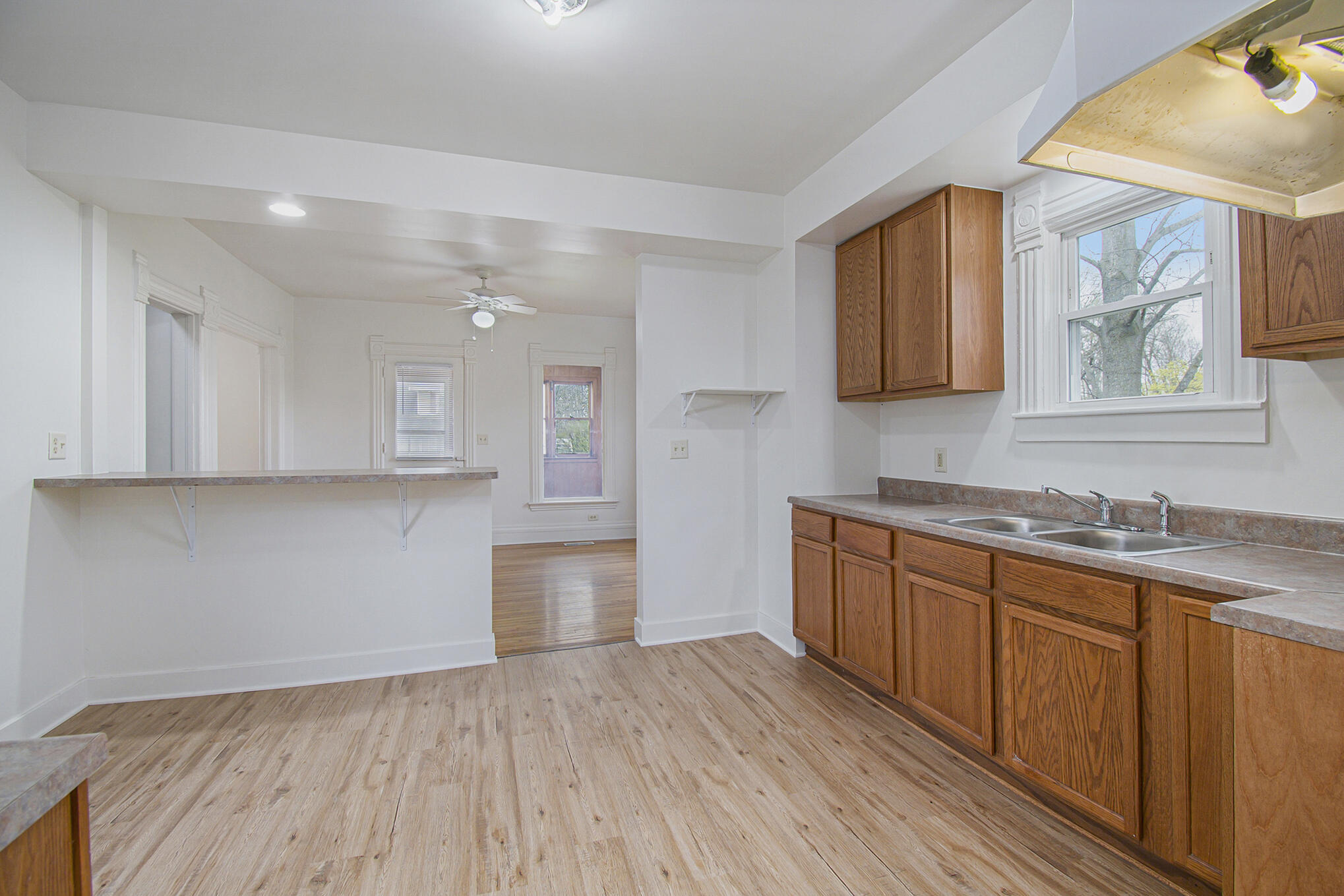 440 East Michigan Avenue Three Rivers, MI 49093 - Photo 9 of 20 DSC_7999