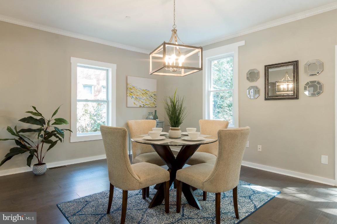 833 Bay Ridge Avenue Annapolis, MD 21403 - Photo 6 of 43 Dining Room