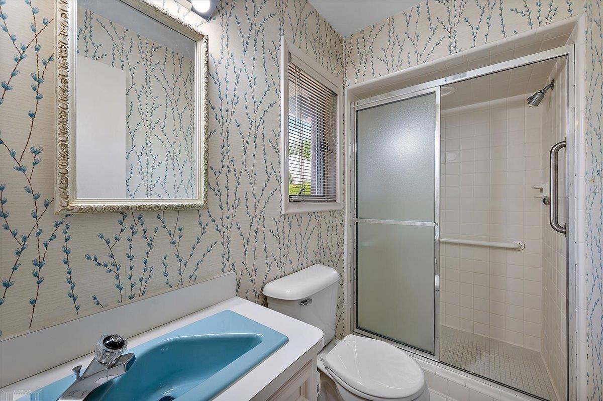 632 South Rosedale Court Grosse Pointe Woods, MI 48236 - Photo 19 of 63