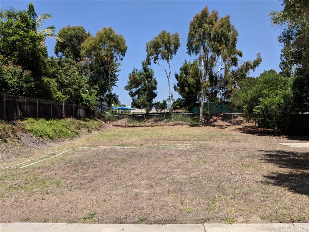 3022 Segovia Way Carlsbad, CA 92009 - Photo 2 of 15