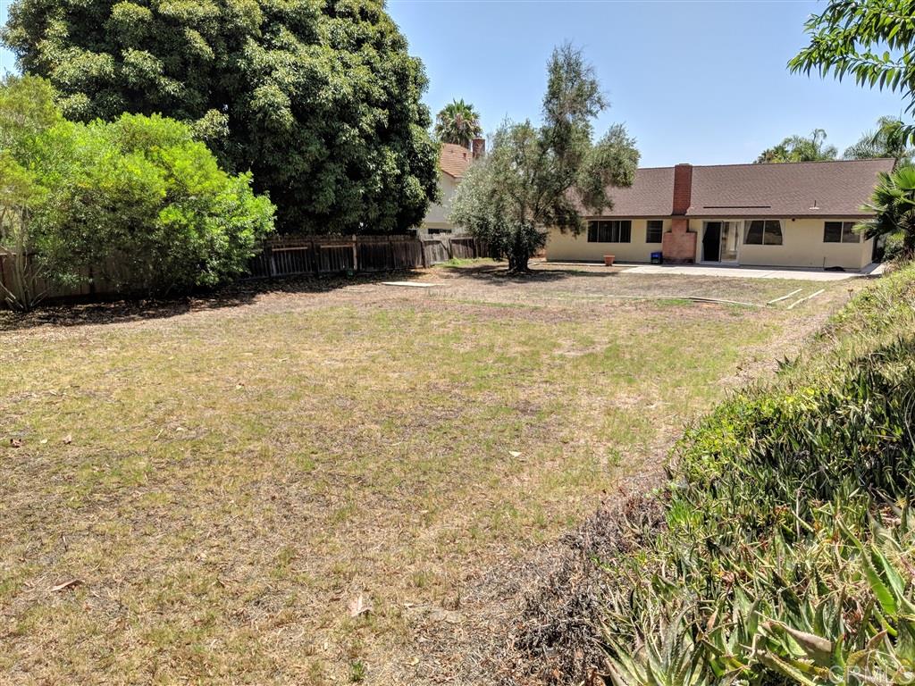 3022 Segovia Way Carlsbad, CA 92009 - Photo 3 of 15