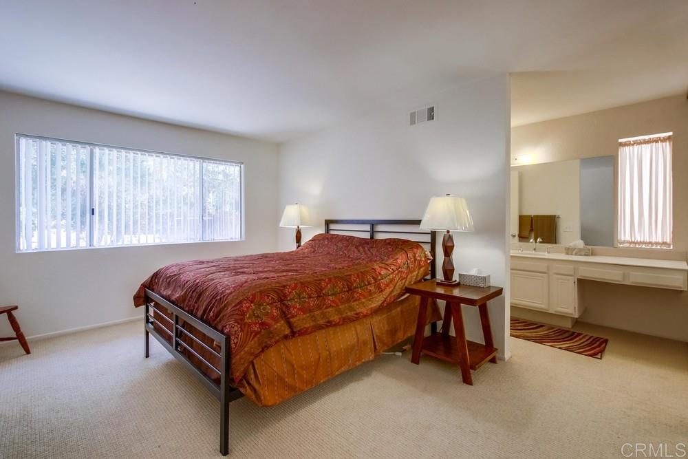 3022 Segovia Way Carlsbad, CA 92009 - Photo 10 of 15