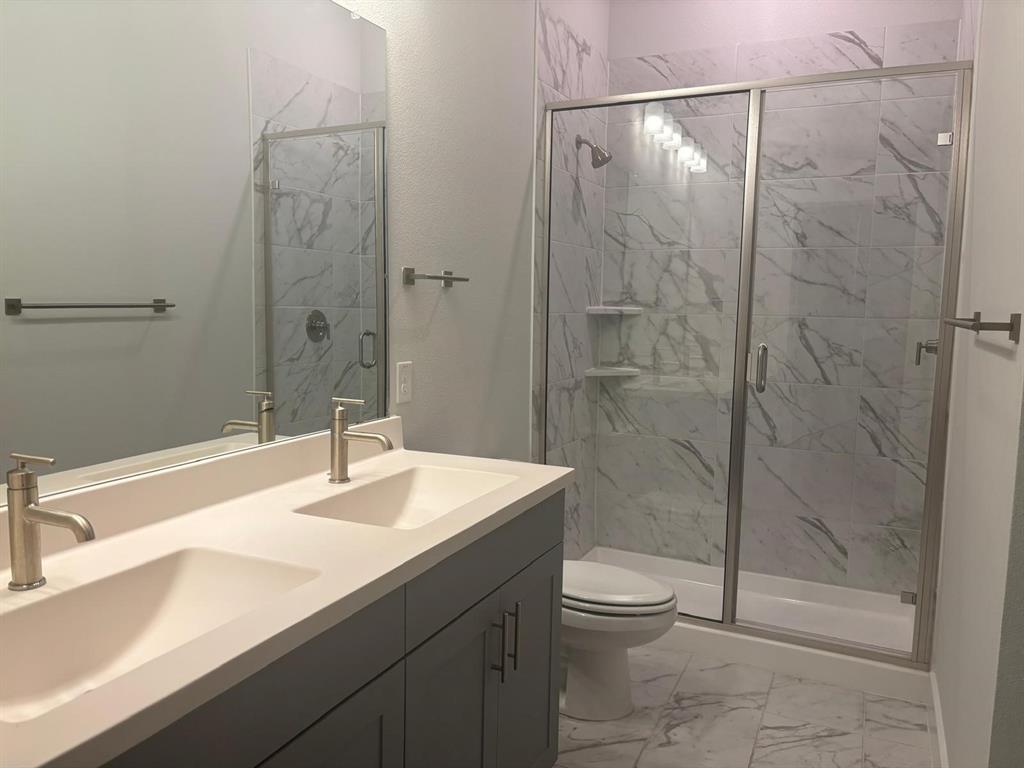 825 West Mayfield Road, Unit 102 Arlington, TX 76015 - Photo 6 of 17