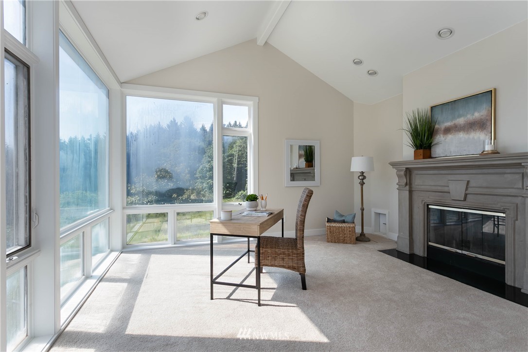 9225 Southwest Summerhurst Road Vashon, WA 98070 - Photo 14 of 25 Gallery Image 14