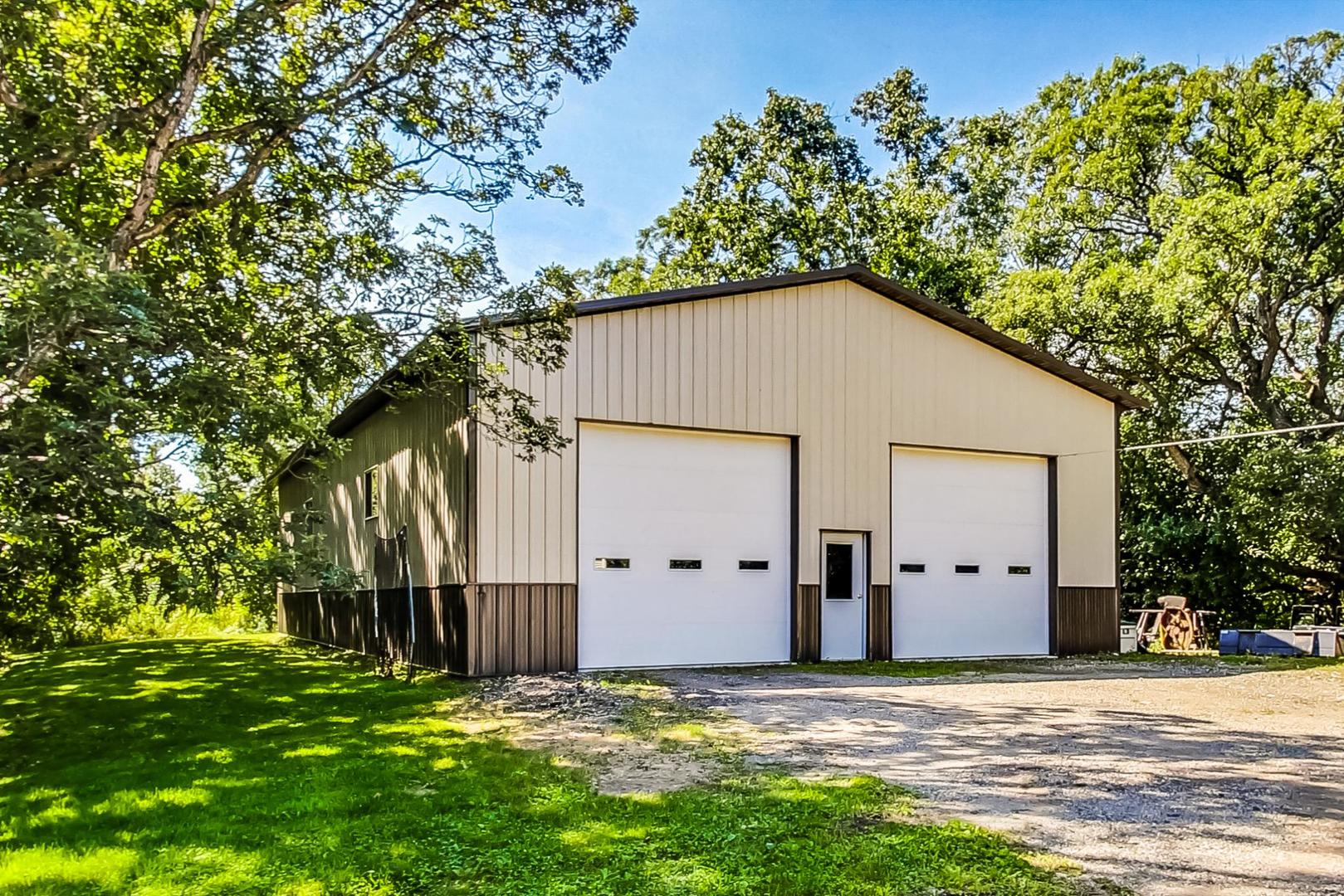 42140 Hunt Club Road Antioch, IL 60002 - Photo 3 of 34 Gallery Image 3