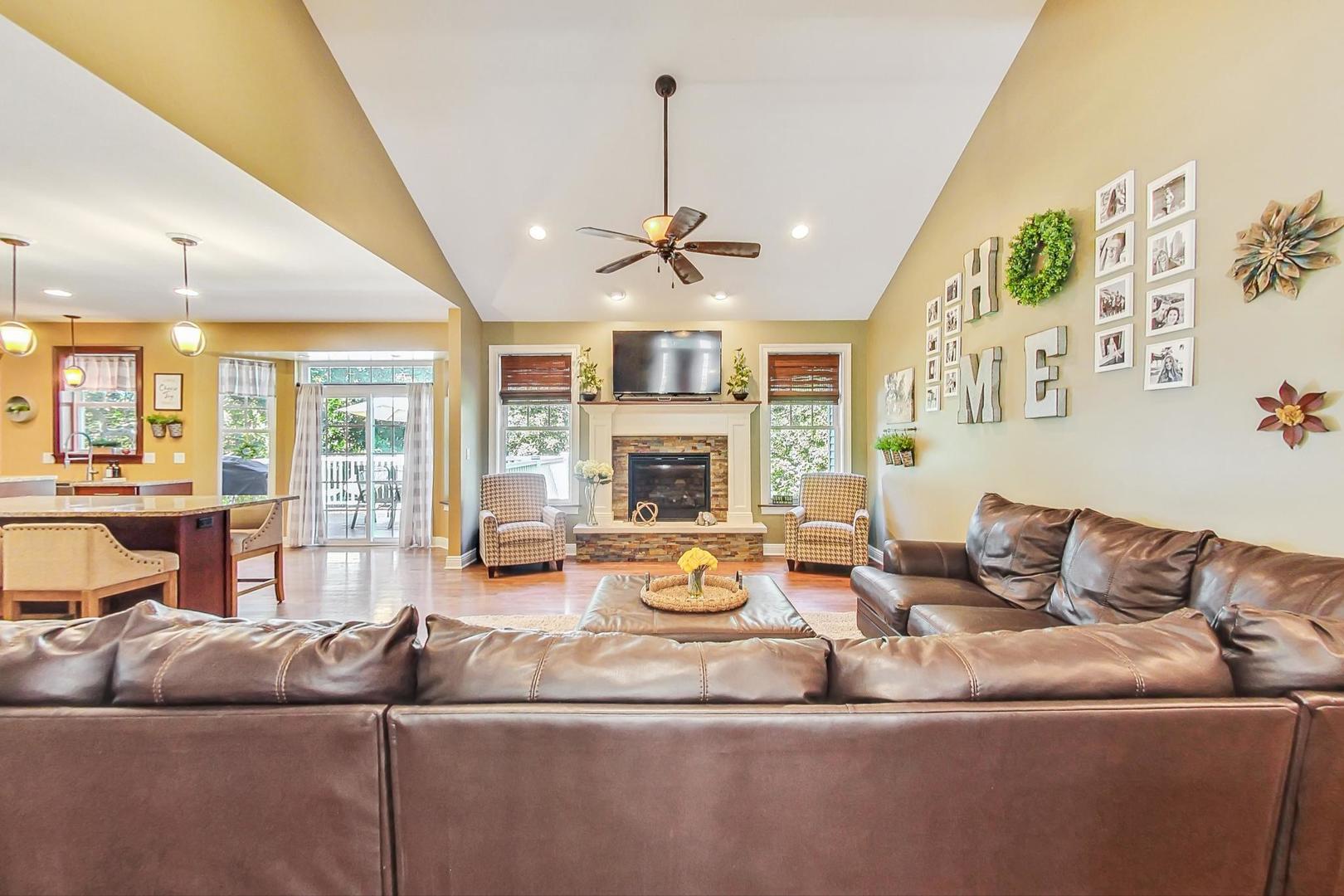 42140 Hunt Club Road Antioch, IL 60002 - Photo 8 of 34 Gallery Image 8