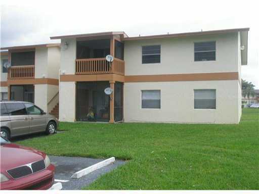 1806 Abbey Road, Unit 107 West Palm Beach, FL 33415 - Photo 2 of 12 Primary Photo