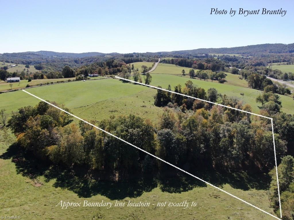 14.2 Baltimore Road Hillsville, VA 24343 - Photo 3 of 16 Gallery Image 3