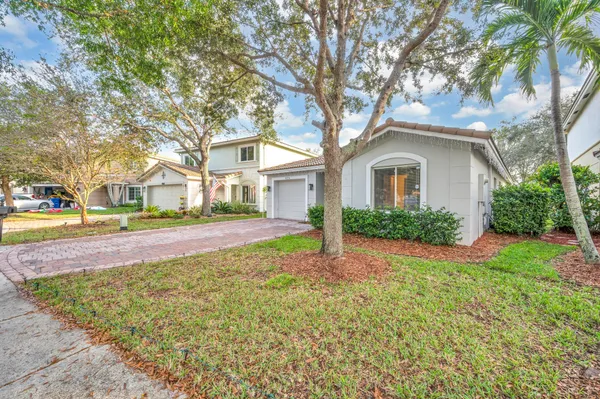 $2,975 | 4856 Southeast Duval Drive, Stuart, FL 34997