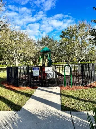 $2,975 | 4856 Southeast Duval Drive, Stuart, FL 34997