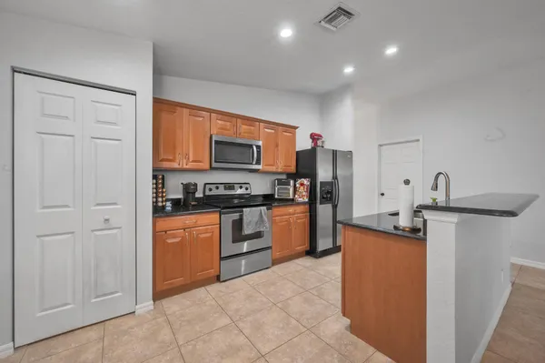 $2,975 | 4856 Southeast Duval Drive, Stuart, FL 34997