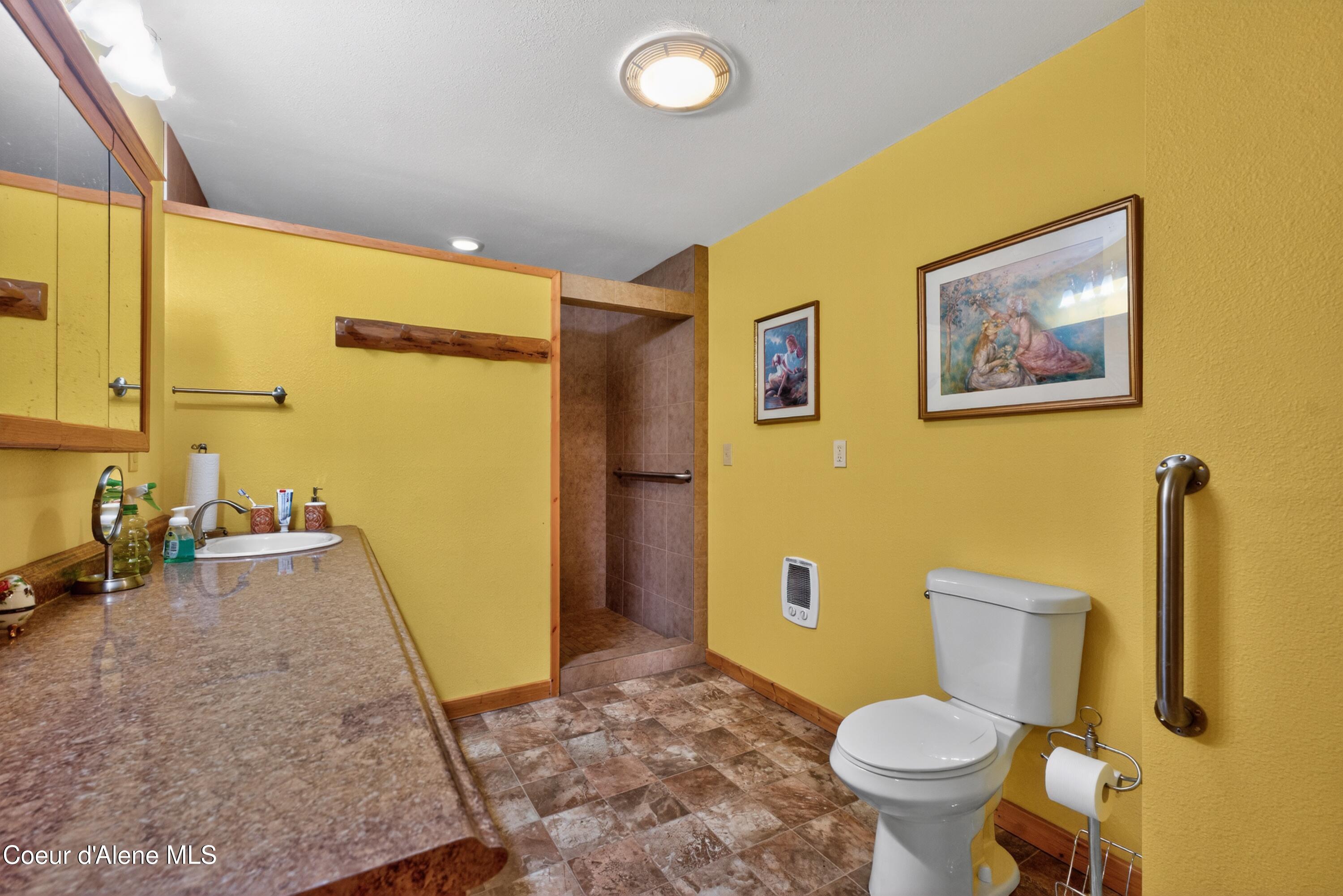 1025 Old Priest River Road Priest River, ID 83856 - Photo 29 of 33 28_1025_Old_Priest_River_Rd-Bathroom-295