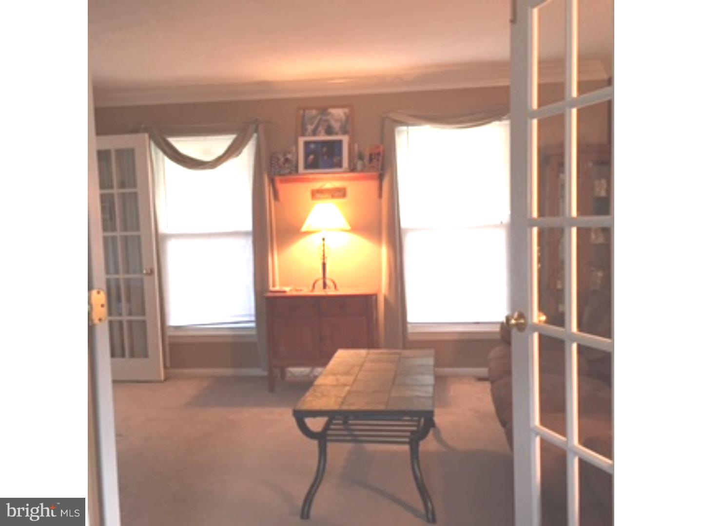 113 Lomond Road Williamstown, NJ 08094 - Photo 7 of 24 Living Room